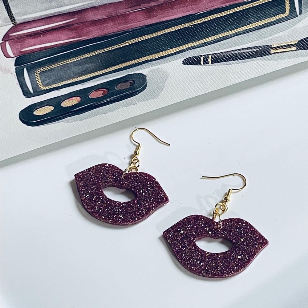 Handmade lips earrings